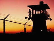 c�rcel para militares