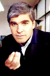 Nicol�s Larra�n, hombre de radio y televisi�n