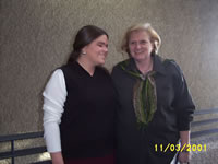 Francisca  Bernales y Luz Valenzuela. (20,794 bytes)