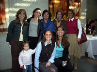 Virginia Figueroa, Alejandra Villalobos Paula Fresno, Catalina Infante, Luz Mar�a Edwards, Mar�a Paz  Ovalle y Macarena Vald�s. (35kb)