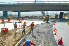 Las avenidas Escriv� de Balaguer y Bicentenario quedar�n unidas por un empalme que se construye por debajo del puente Centenario, en Vitacura. 