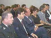 Fotograf&iacute;a: Comandante Mario Vidal de Gendarmer&iacute;a - Alcaldes de Colina, Mario Olavarr&iacute;a y de Lampa, don Carlos Escobar - m&aacute;s atras Seremi de OOPP Juan Antonio Mu&ntilde;oz.jpgunto a Patricio Melero, Diputado.