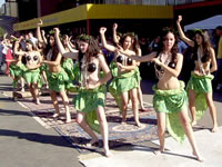 Grupo polin�sico del colegio Desiree 