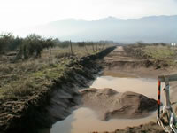 Llegada del camino a La Dehesa al camino al fundo Chicureo. (35,678 bytes)